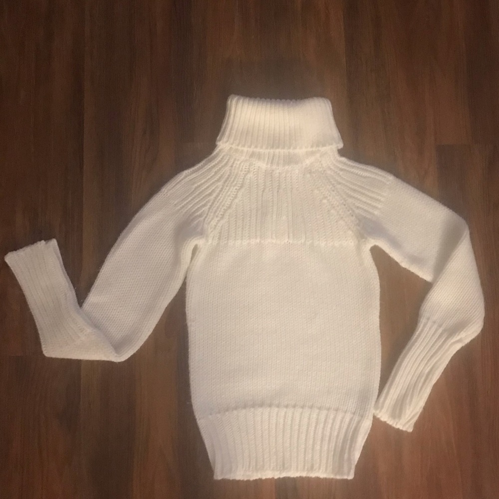 🌺Body Central Sweater 🌺